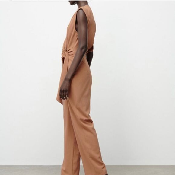 Zara   - Picture 7 of 9